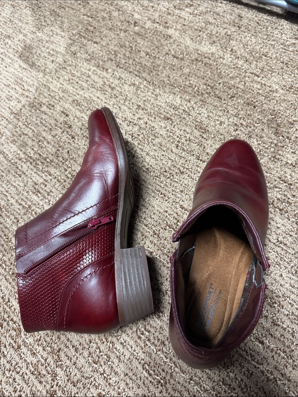 Rockport Women's Burgundy Leather Ankle Booties